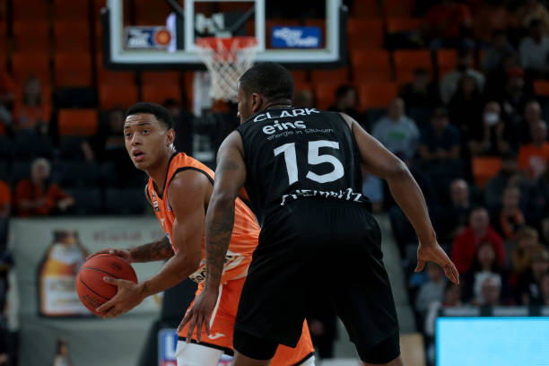 他们面临的 他们面临的